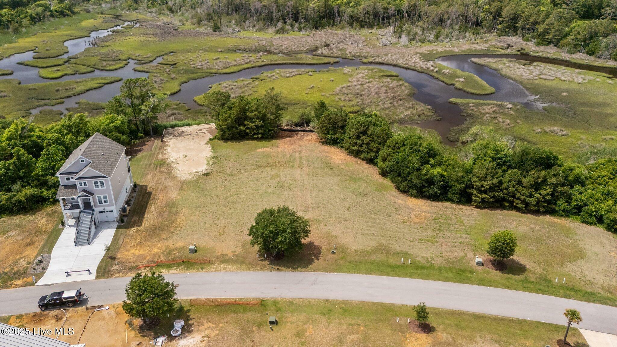 Property Photo: 615 Cannonsgate Drive NC 28570