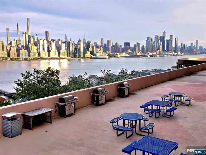 6600 Jfk Blvd E Ad  West New York NJ 07093 photo