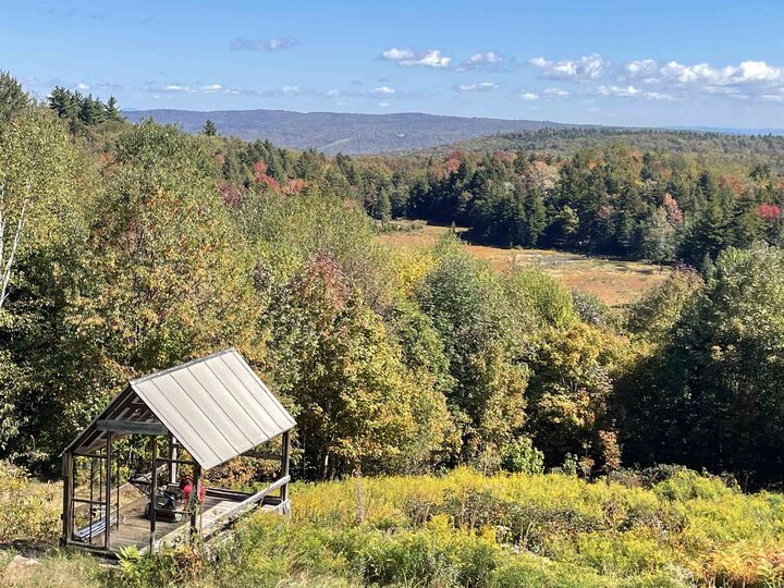 Property Photo: 104 Johnny Cake Hill Lane VT 05350