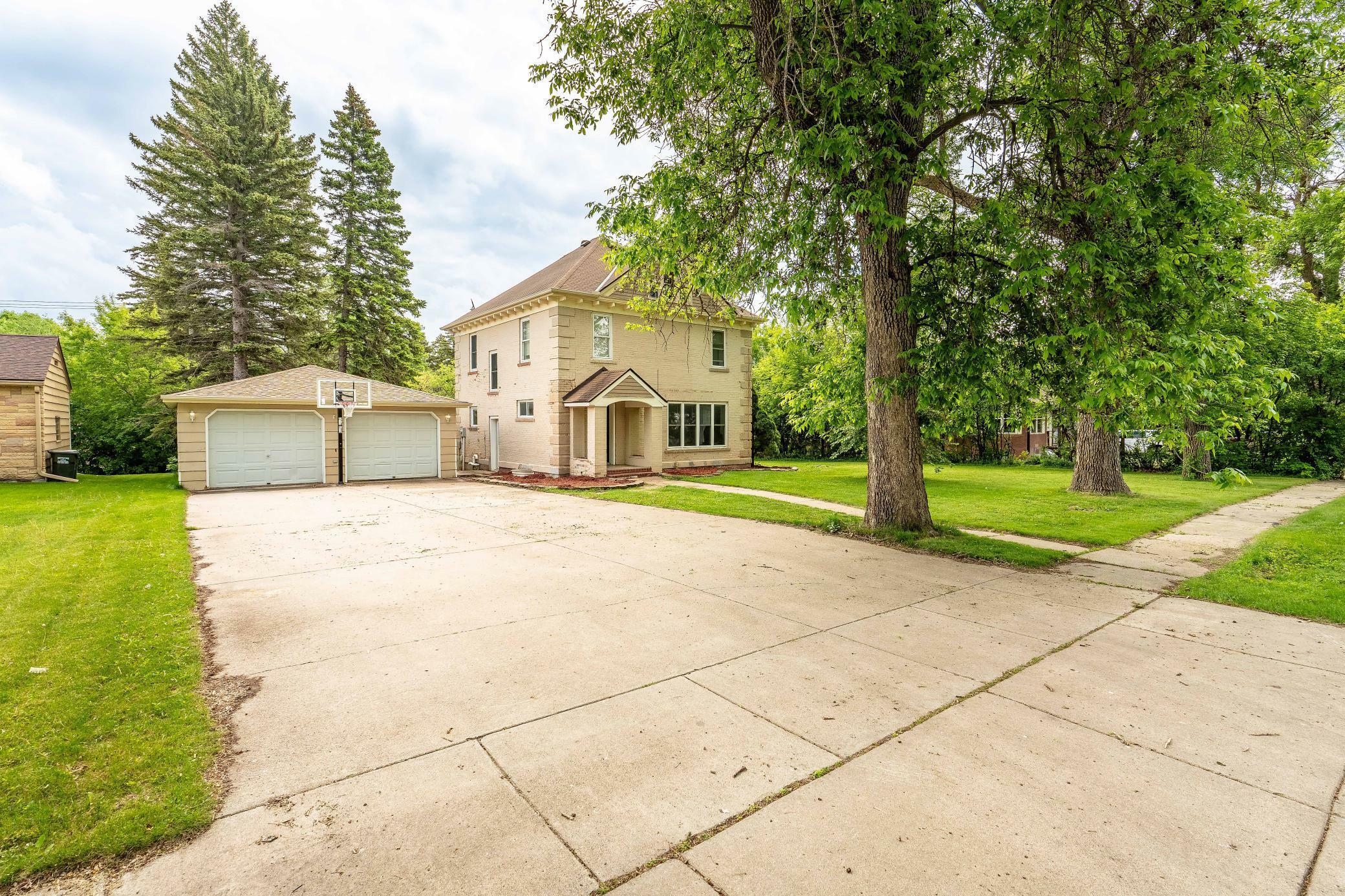 Property Photo: 113 7th Avenue SE MN 56531