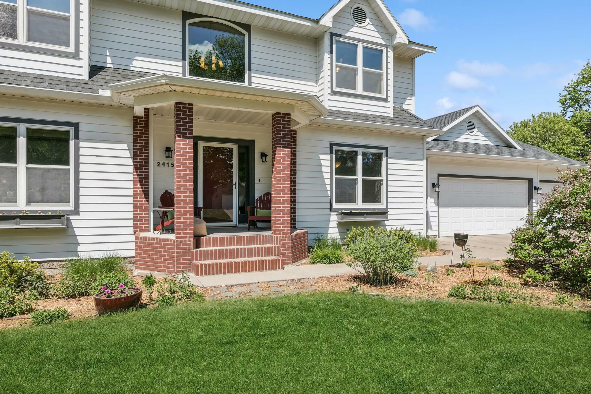 Property Photo: 2415 Field Court MN 56301