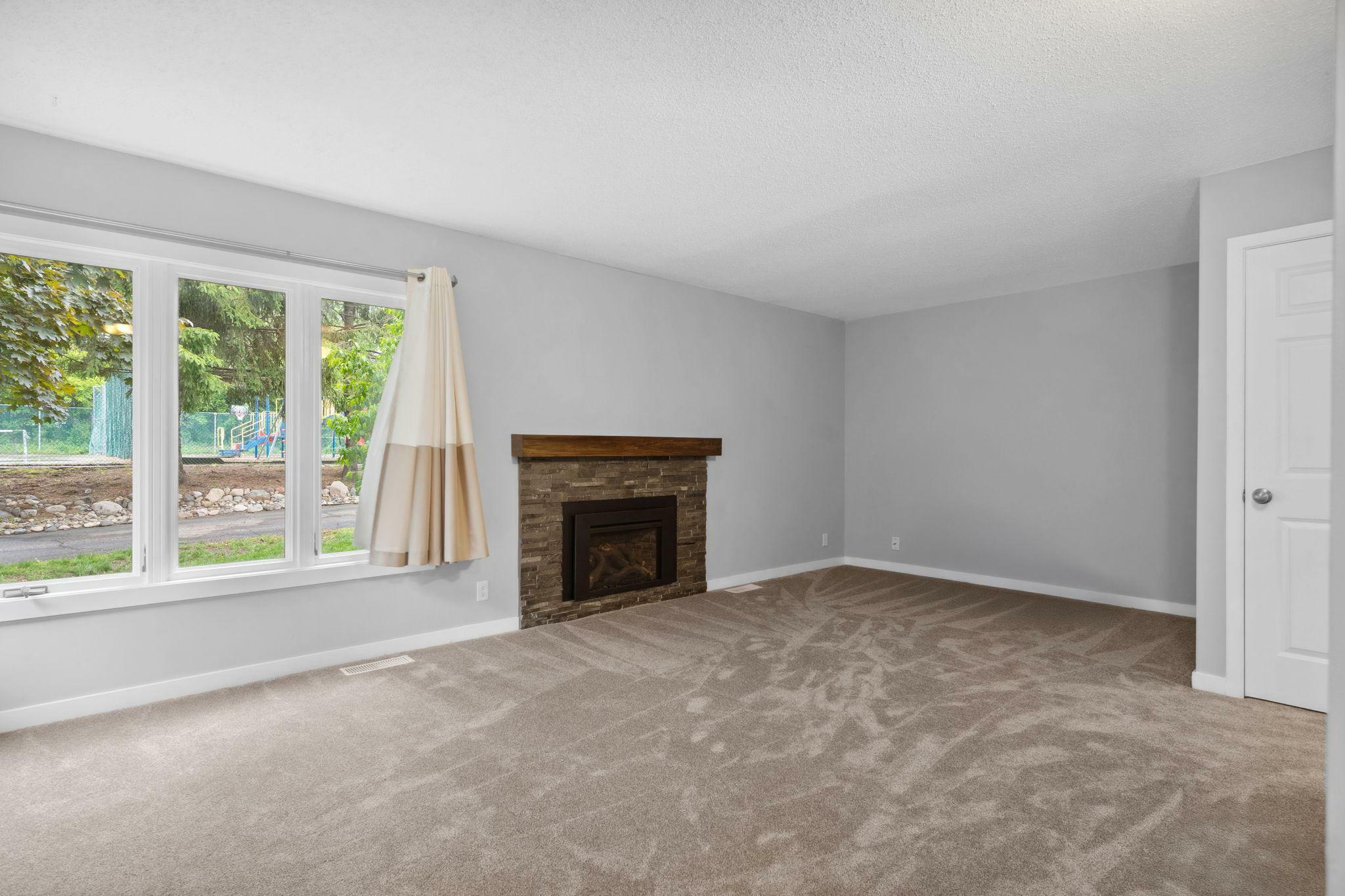 Property Photo: 124 Avignon Court MN 55125