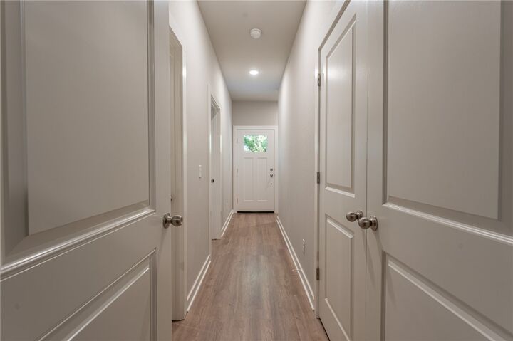 Property Photo:  1313 S Van Buren Avenue  AR 72701 