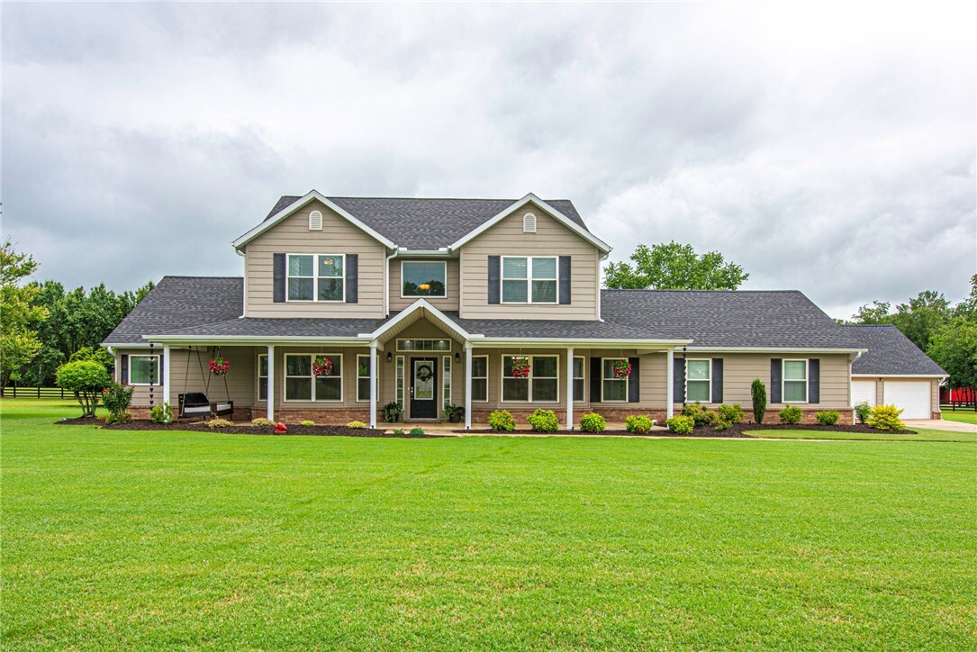 Property Photo: 8619 W Forest Hills Drive AR 72704