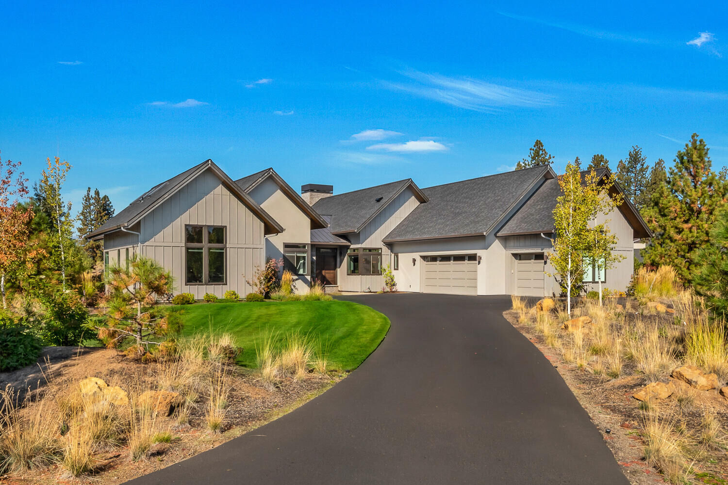 Property Photo:  19430 Randall Court  OR 97702 