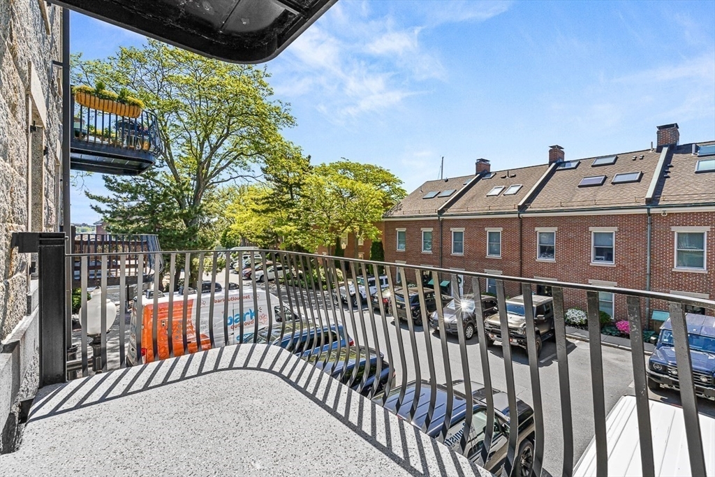 Property Photo: 343 Commercial St 212 MA 02109