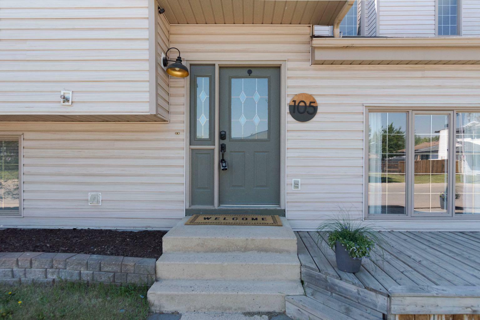 Photo de la propriété: 105 Whiteoak Garden AB T9K 1A7