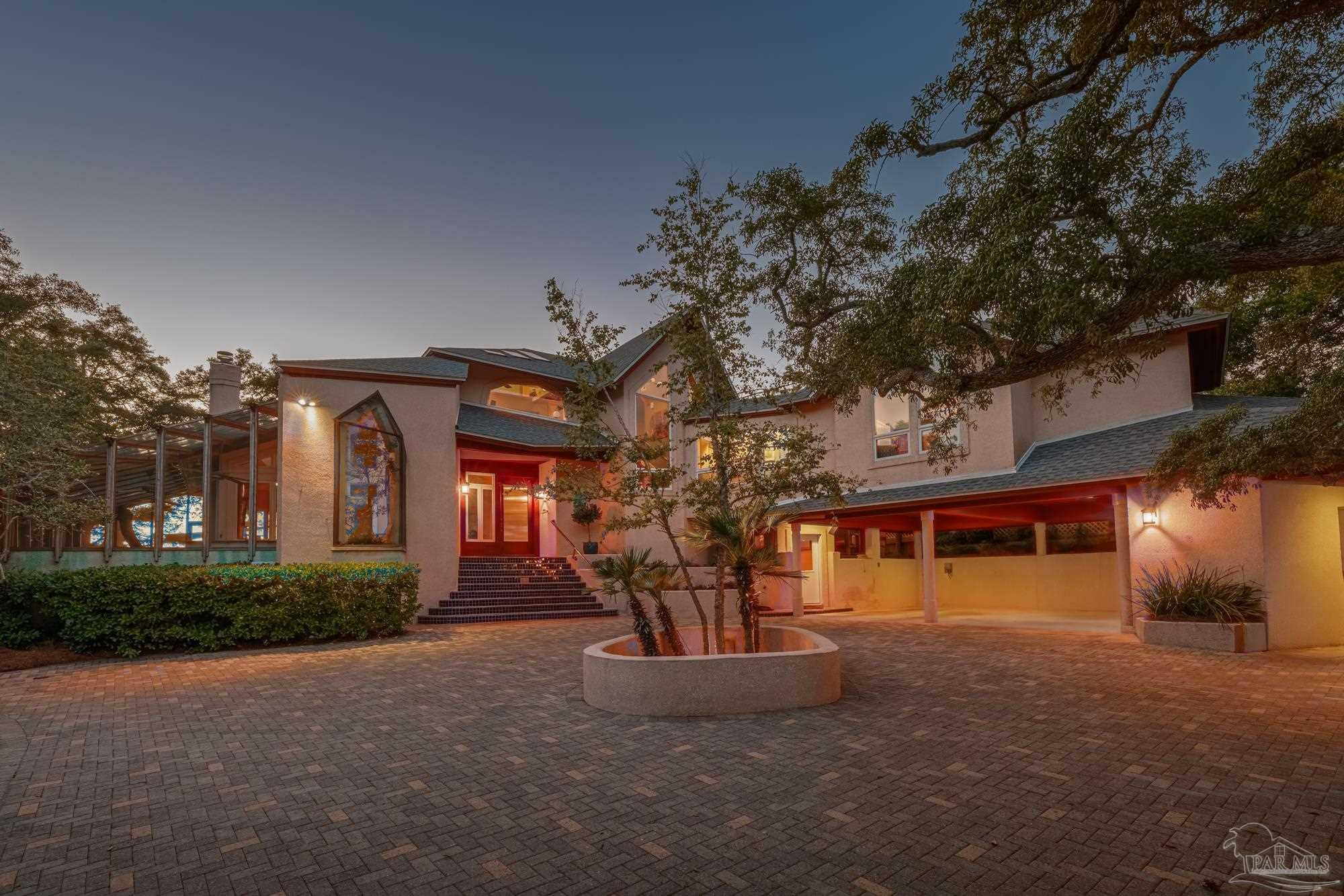 Property Photo: 92 Highpoint Dr FL 32561