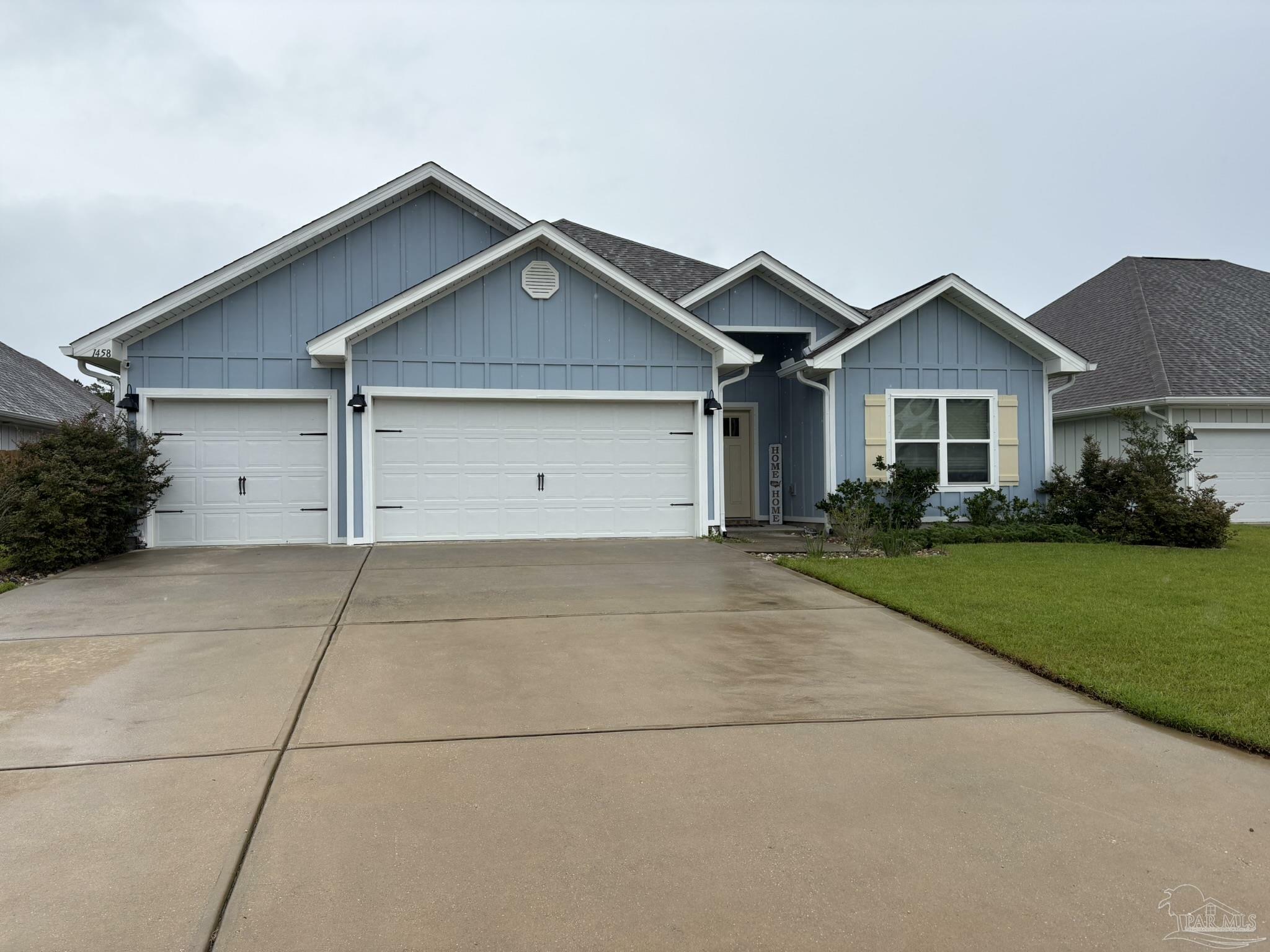 Property Photo: 1458 Ballyhoo Dr FL 32563