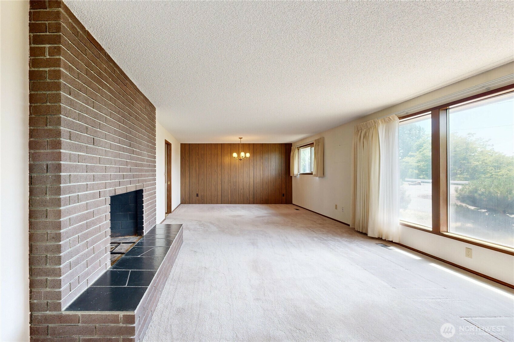 Property Photo: 1316 Mojonnier Road WA 99362