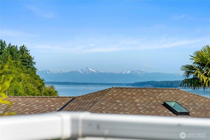 Property Photo: 5528 Marian Drive NE WA 98516