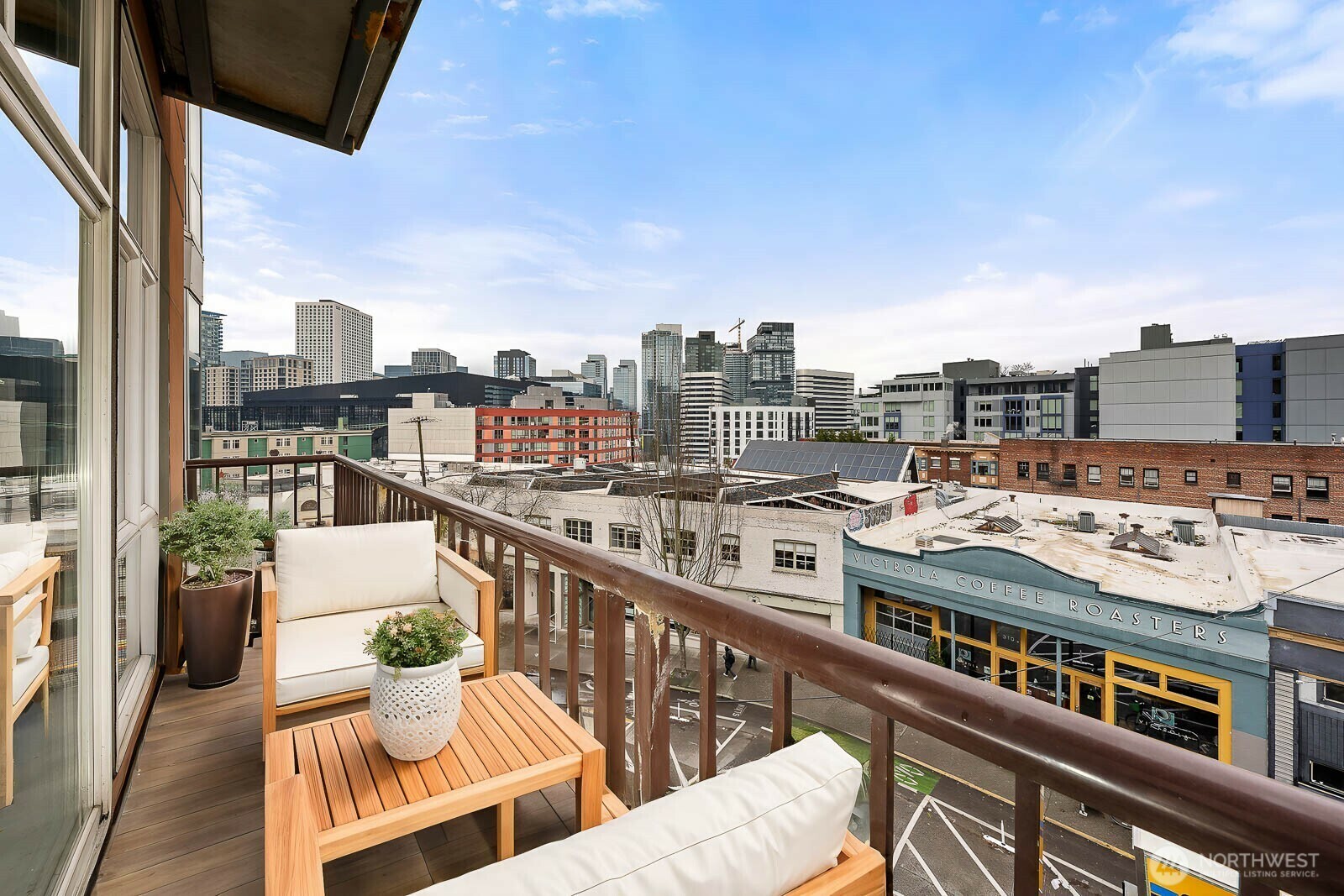 Property Photo: 303 E Pike Street 513 WA 98122