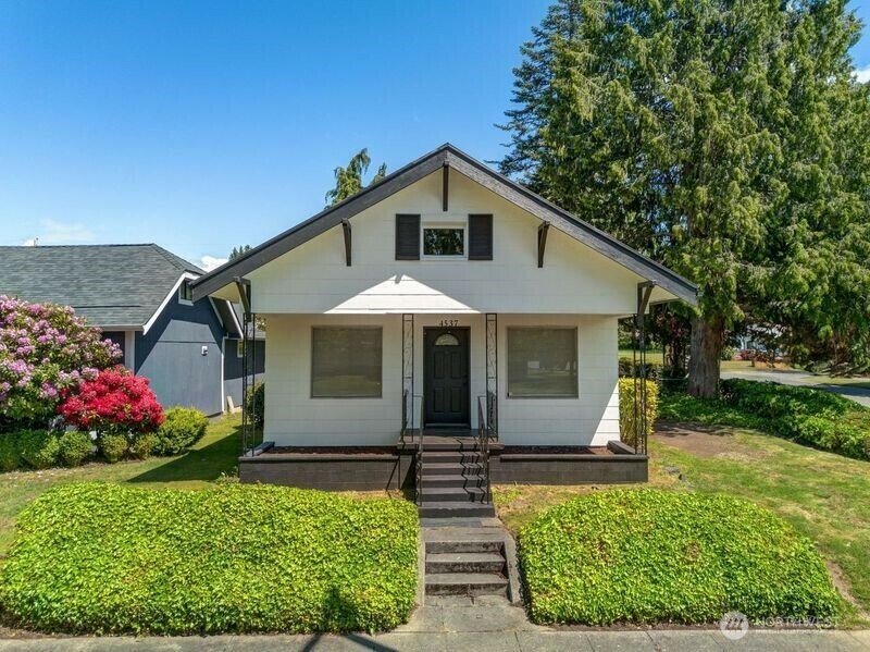 Property Photo: 4537 S G St A & B WA 98418