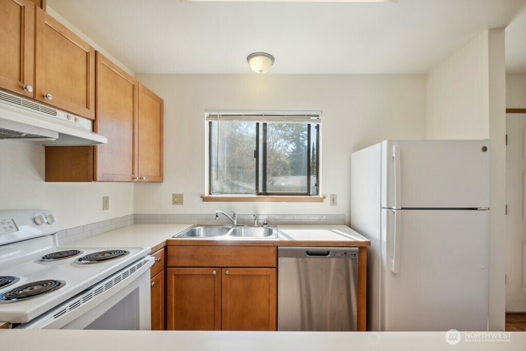 Property Photo: 121 Union Avenue NE WA 98059