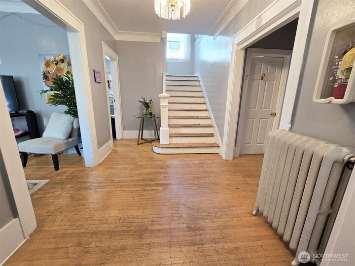 Property Photo: 4733 19th Avenue NE WA 98105