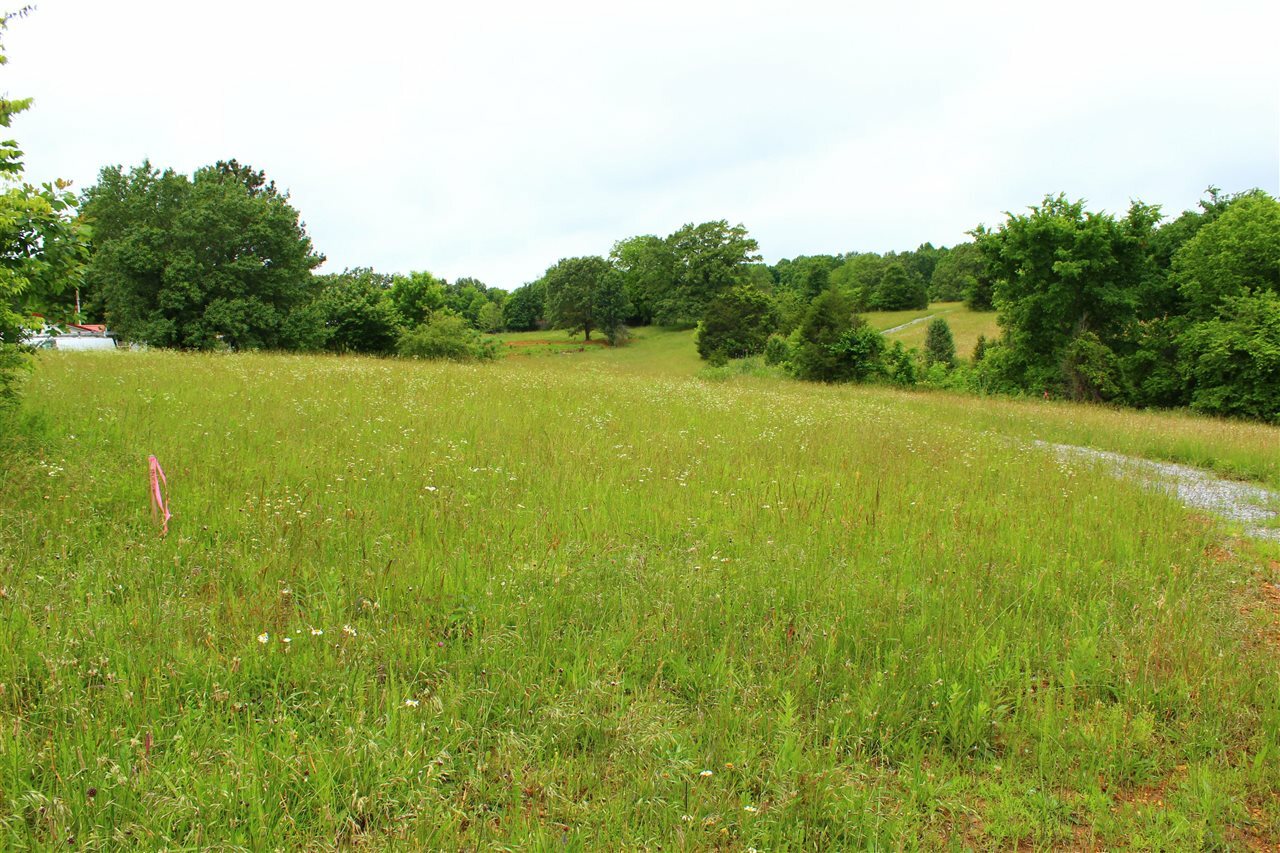 Property Photo: 667 Calvert Road KY 42120