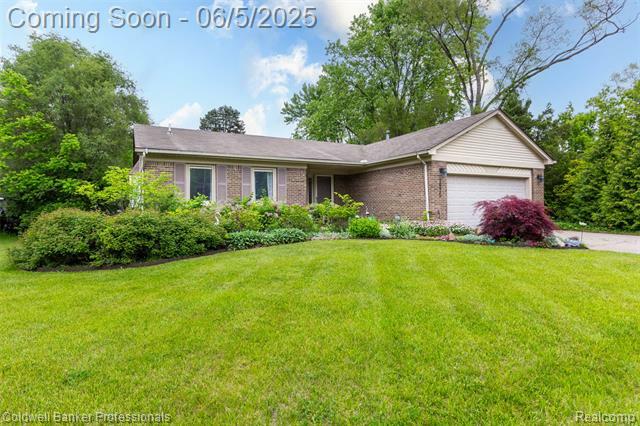 Property Photo: 1975 Chancery Drive MI 48085