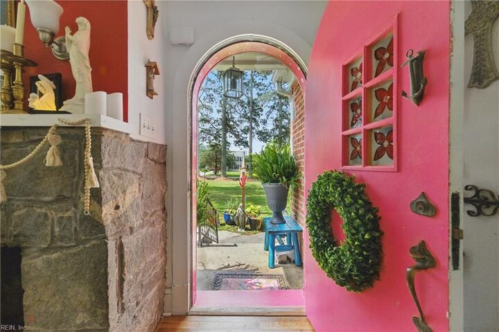 Property Photo: 290 Circle Dr VA 23138
