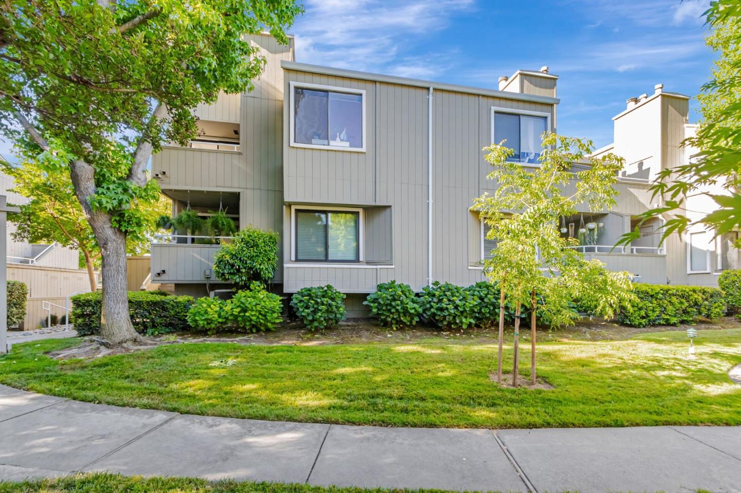 Property Photo: 1718 Braddock Court CA 95125