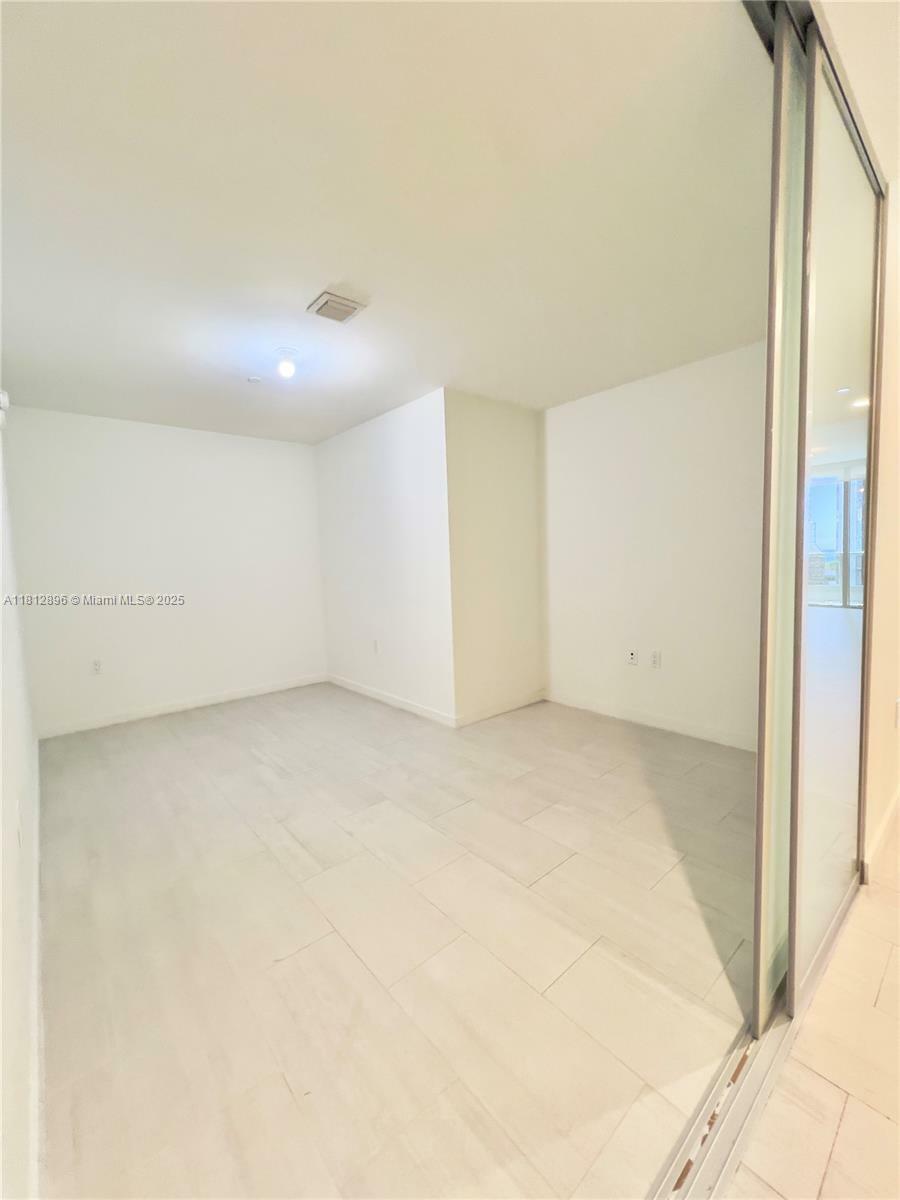 Property Photo: 1000 Brickell Plz 2205 FL 33131