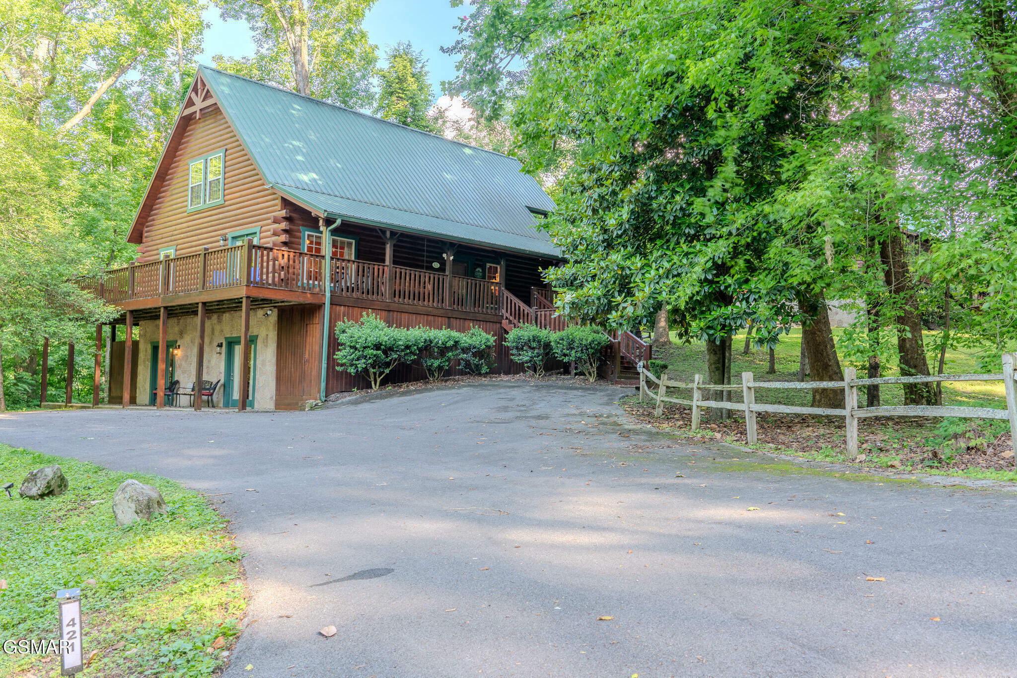 Property Photo: 421 Laurel Avenue TN 37738
