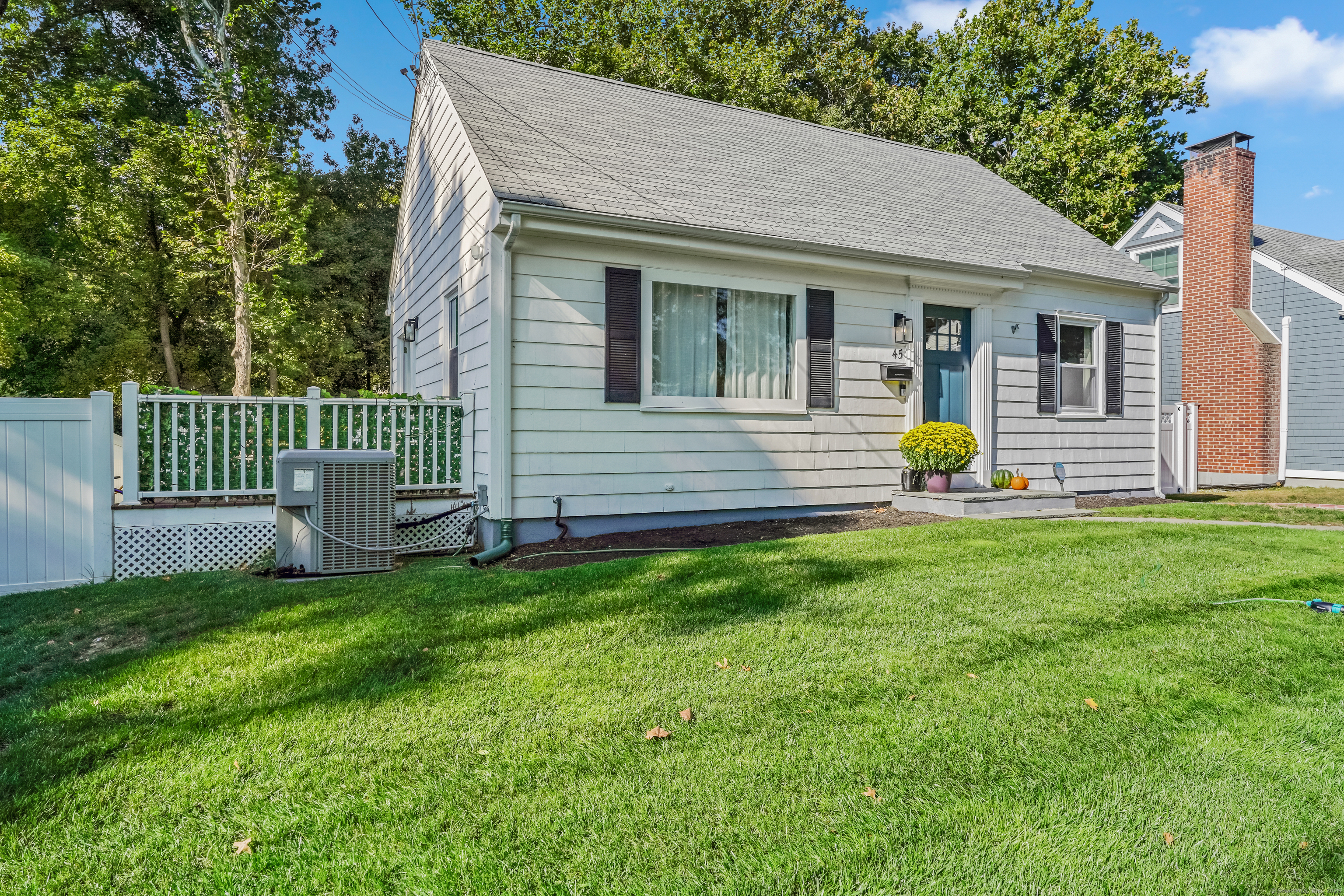 Property Photo:  45 Coolidge Avenue  CT 06906 