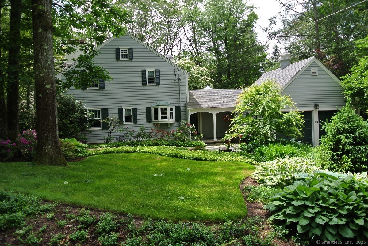 175 Tokeneke Drive  North Haven CT 06473 photo