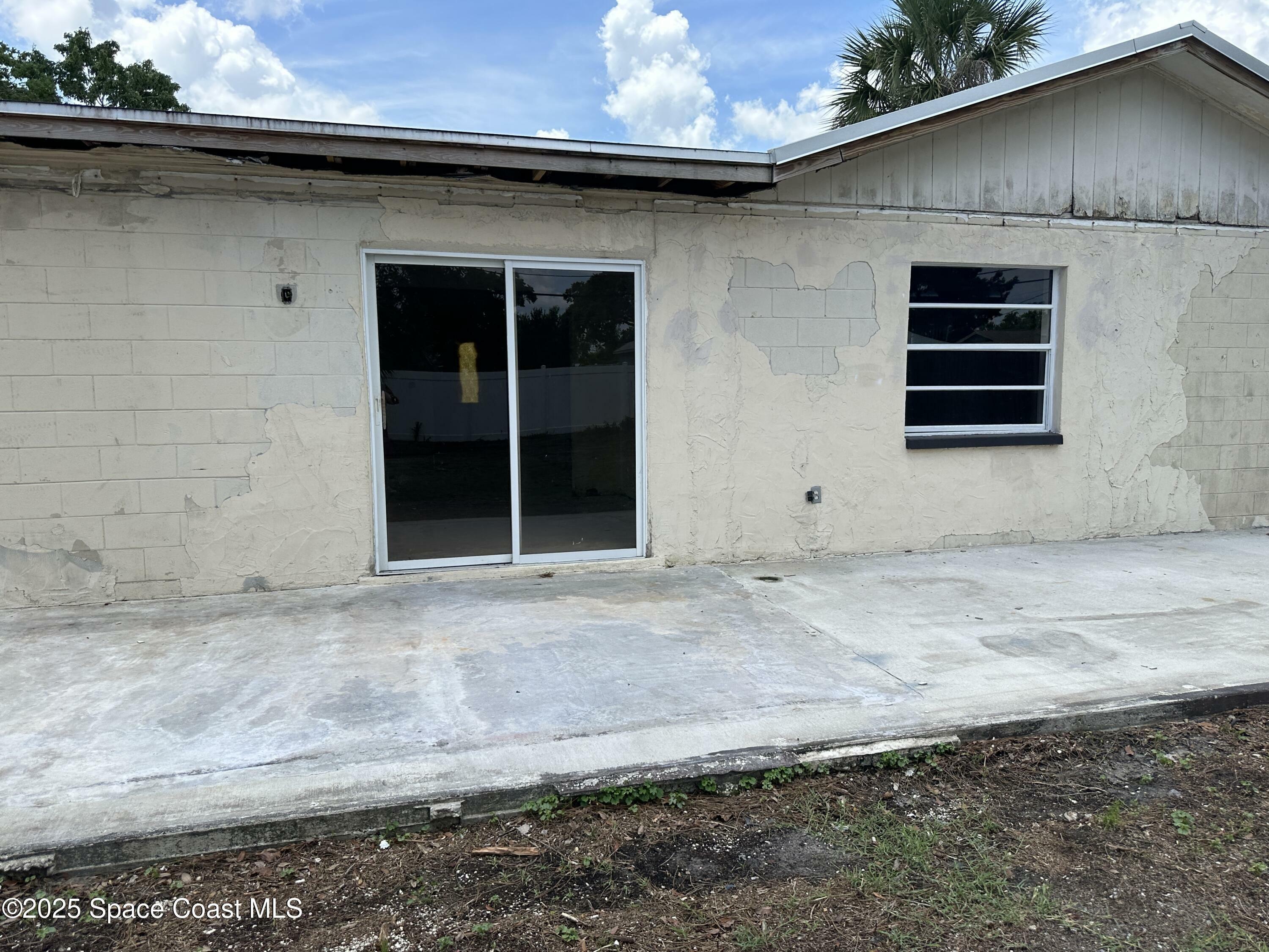 Property Photo: 1018 Albin Street FL 32927