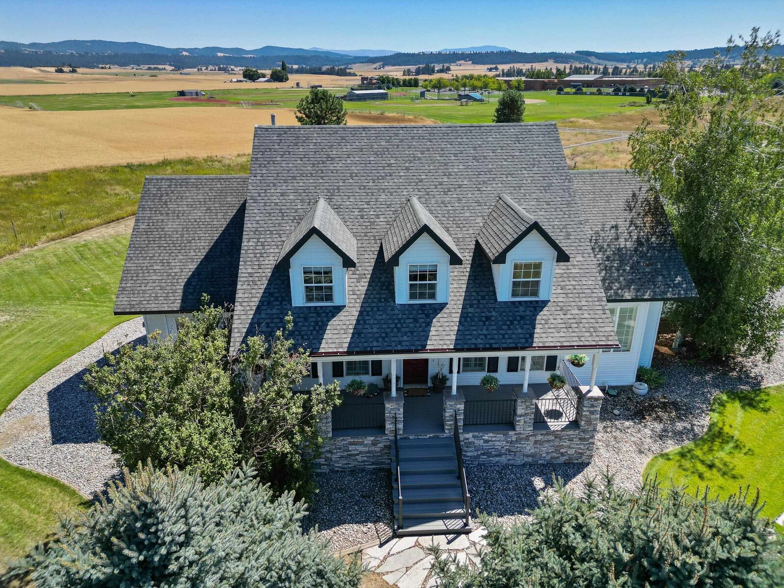 Property Photo:  5711 E Nancy Ln  WA 99021 