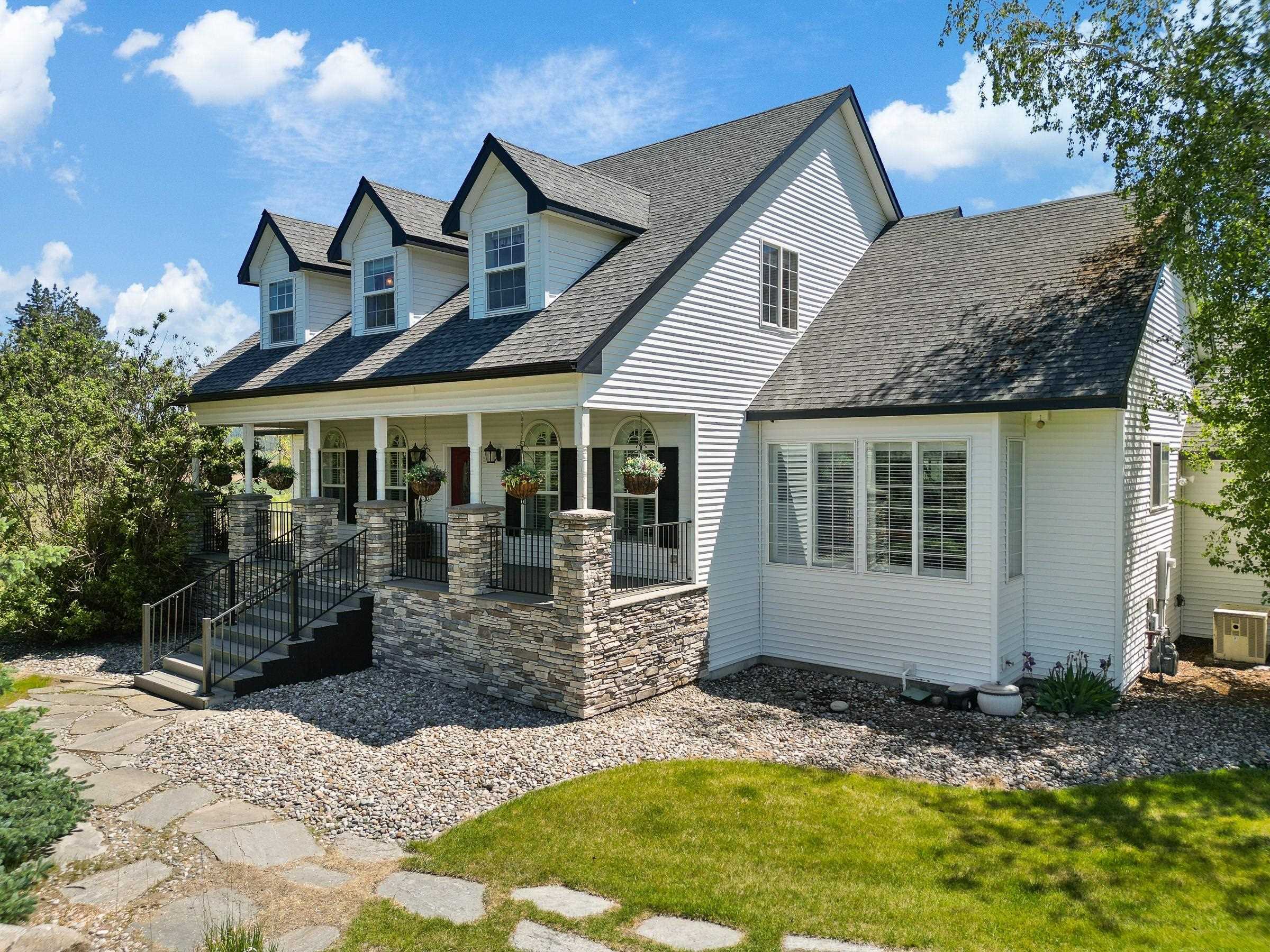 Property Photo: 5711 E Nancy Ln WA 99021