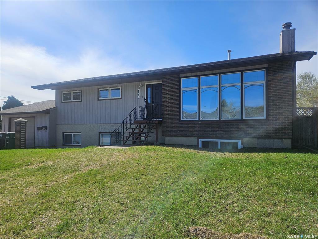 Property Photo: 105 116th Street W SK S7N 2P4