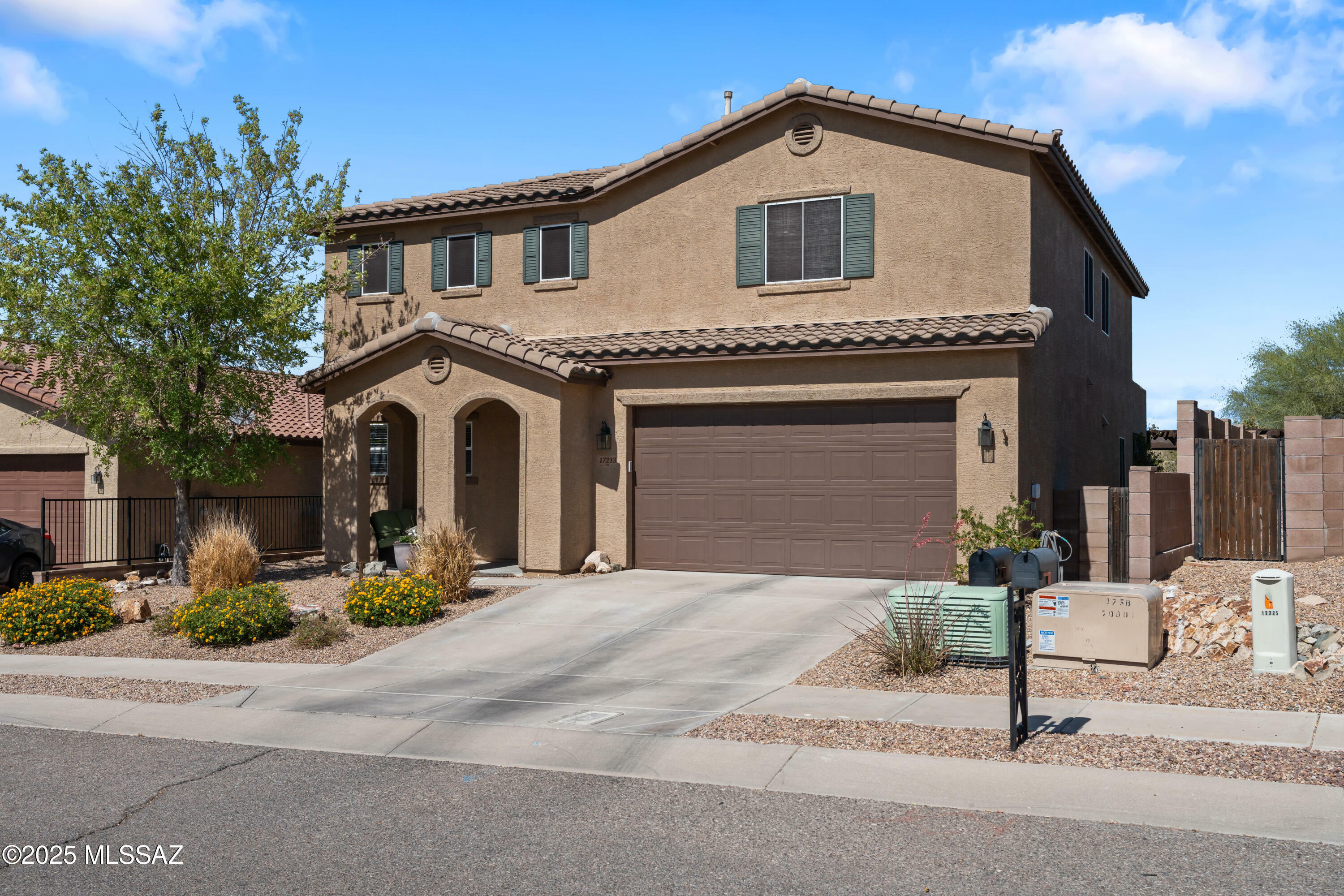 Property Photo: 17213 S Mesa Shadows Drive AZ 85641