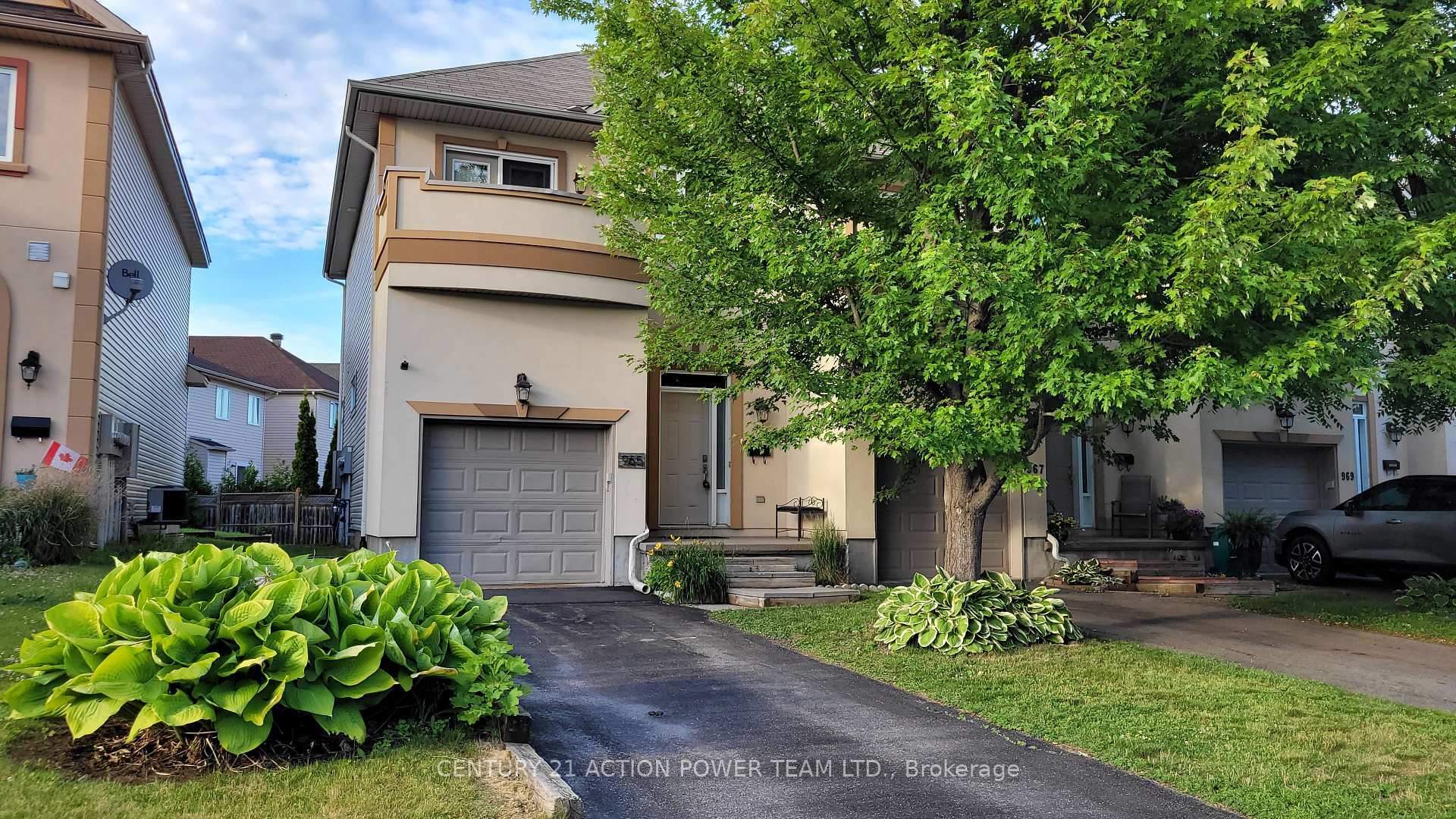 Property Photo: 965 Gosnell Terrace ON K4A 5C5