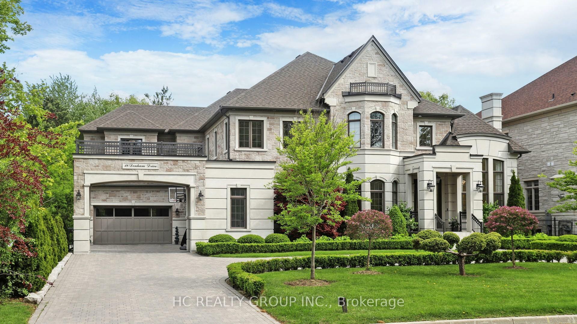 Photo de la propriété: 18 Denham Drive ON L4C 6J1