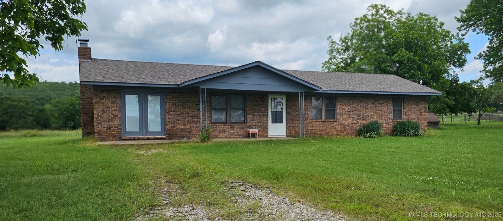 Property Photo: 464877 E 1060 Road OK 74955