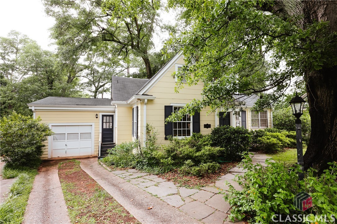 Property Photo: 170 Stanton GA 30606