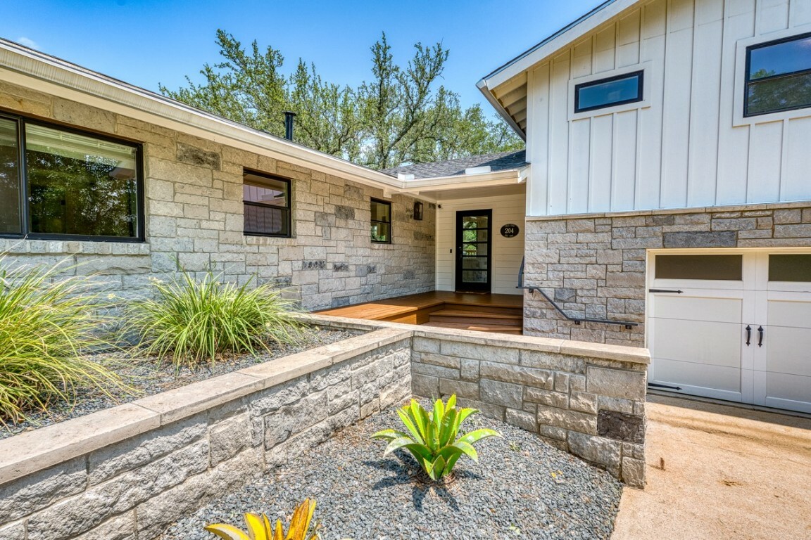 Property Photo: 204 Blue Waters Drive TX 78657