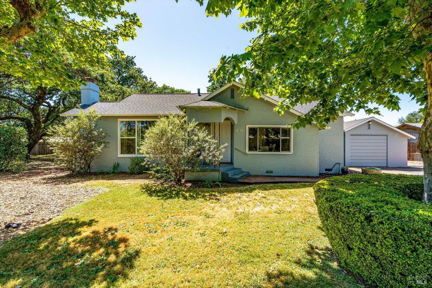 Property Photo: 1011 Link Lane CA 95401