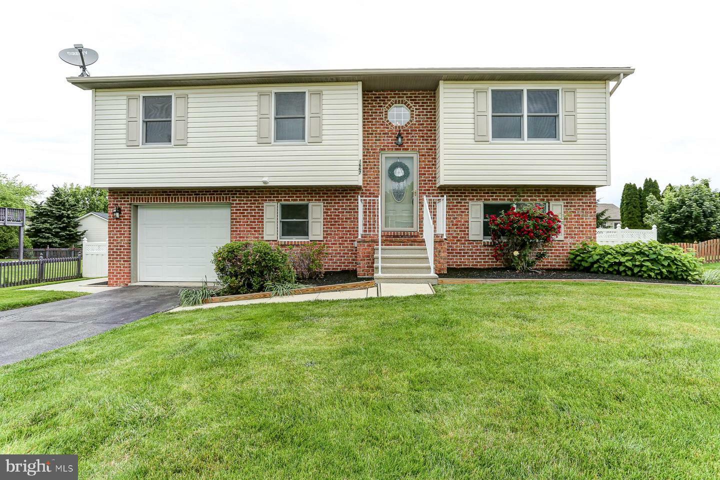 Property Photo: 1667 Beech Lane PA 17331