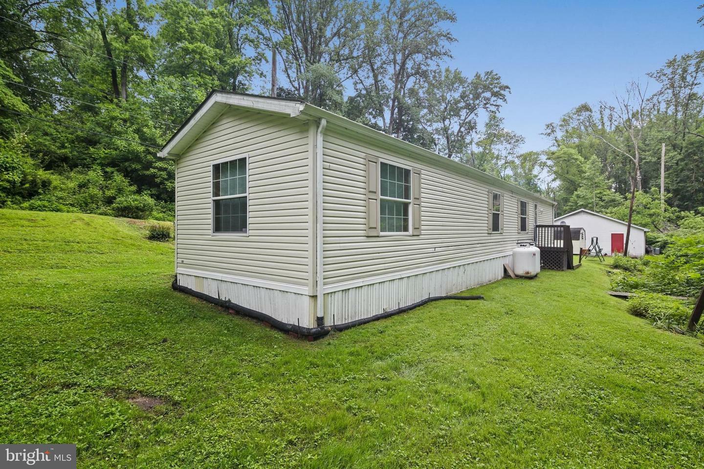 Property Photo: 2519 Shureslanding Road MD 21034