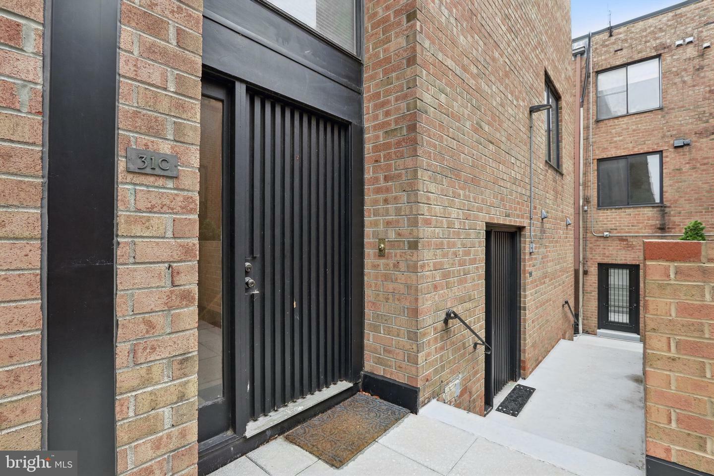 Property Photo: 130 Spruce Street 31C PA 19106