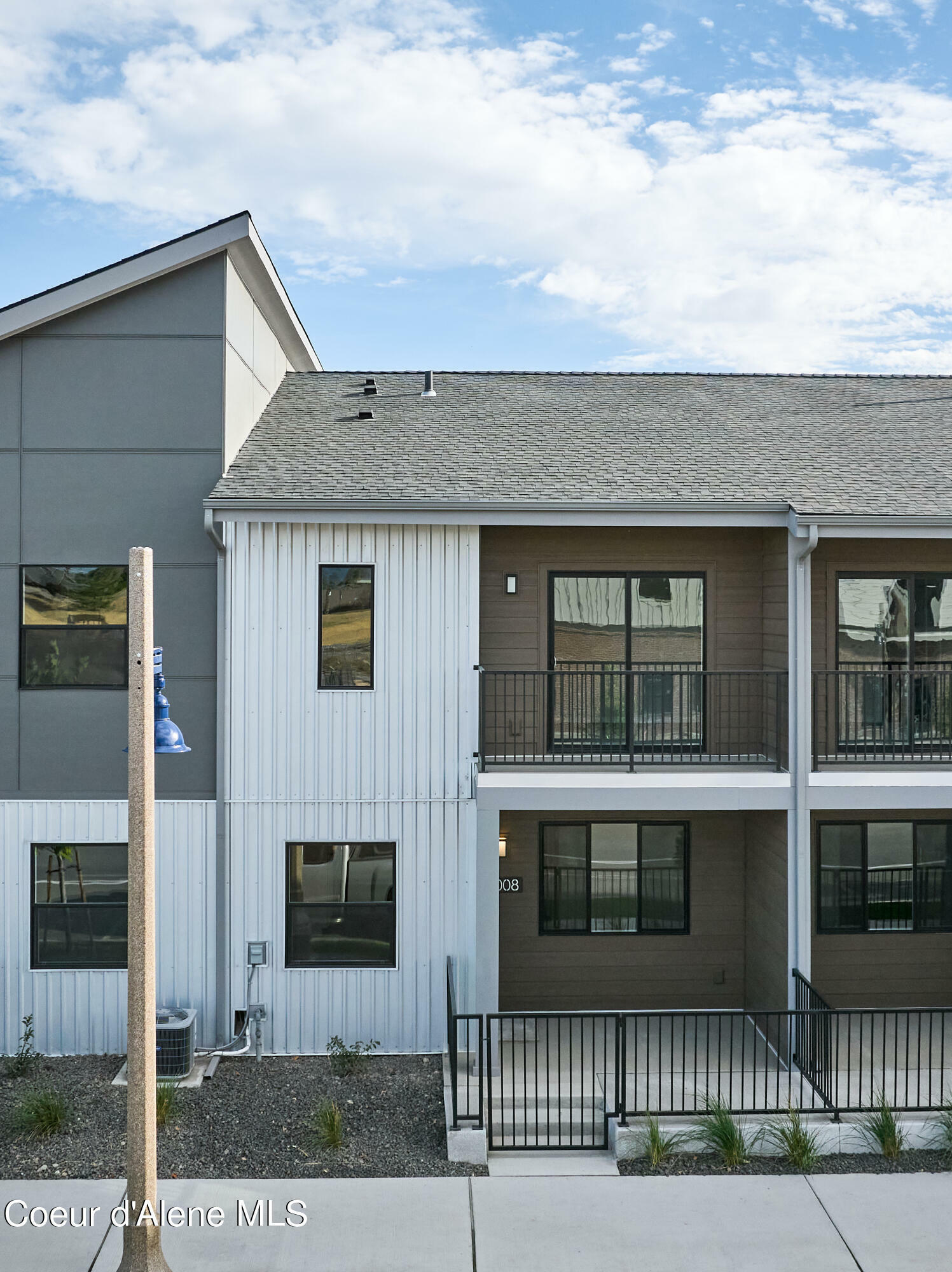 1008 E 4th Ave #104  Post Falls ID 83854 photo