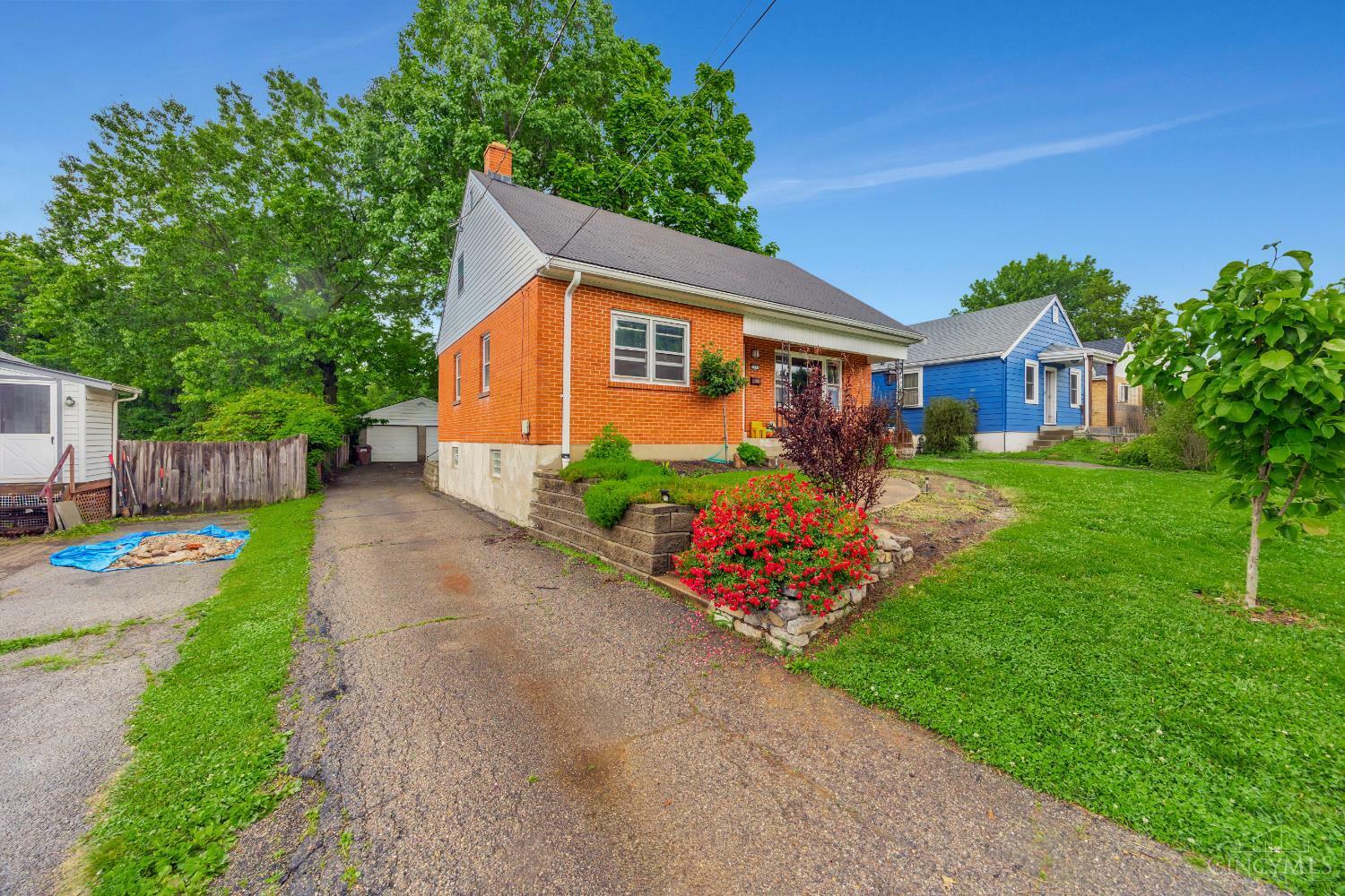 Property Photo: 2985 Bailey Avenue OH 45248