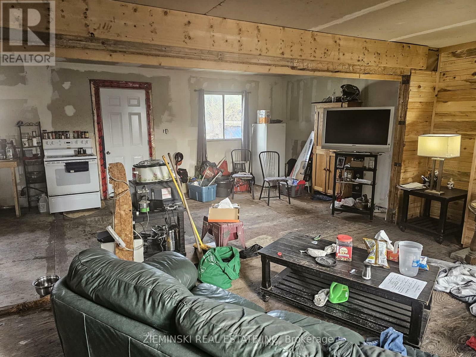 Property Photo: 211 Georgina Street ON P0K 1M0