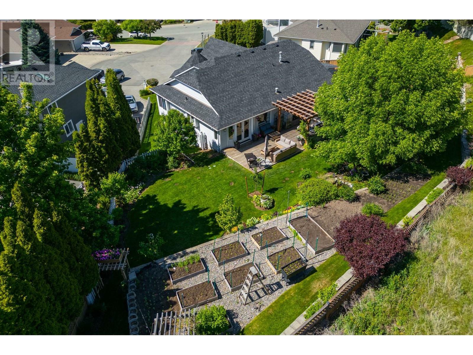 Property Photo: 2073 Sentry Place BC V2E 2K7