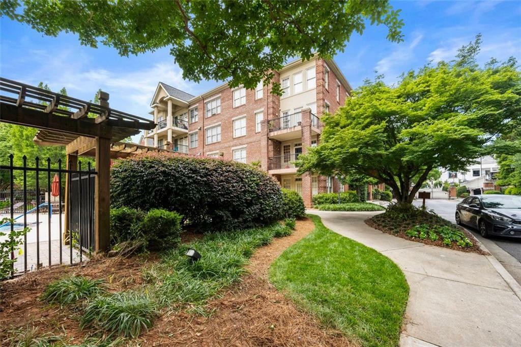 Property Photo: 1735 Peachtree Street NE 316 GA 30309
