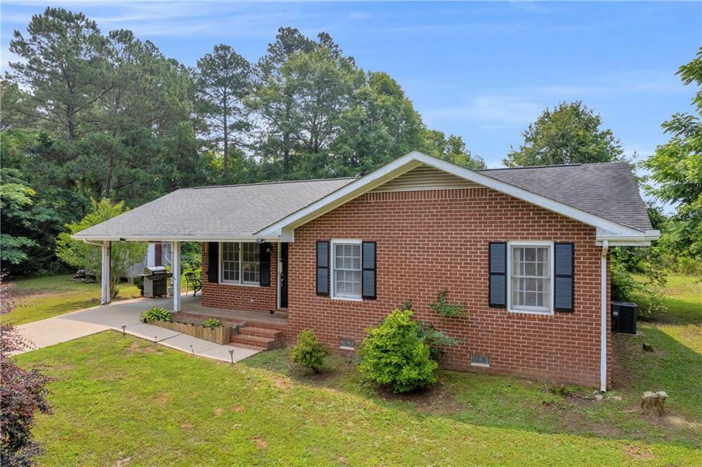 Property Photo: 205 Rainey Brooke Drive GA 30680