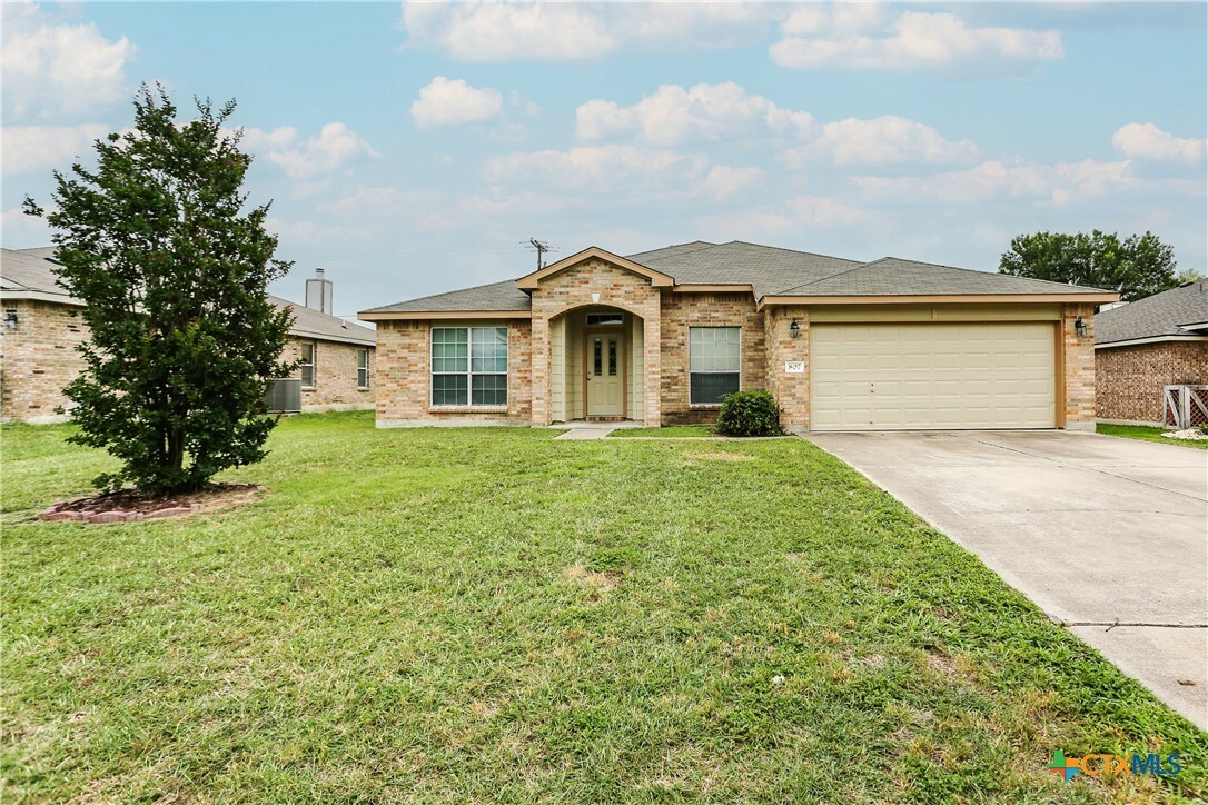 Property Photo: 807 Mustang Trail TX 76548