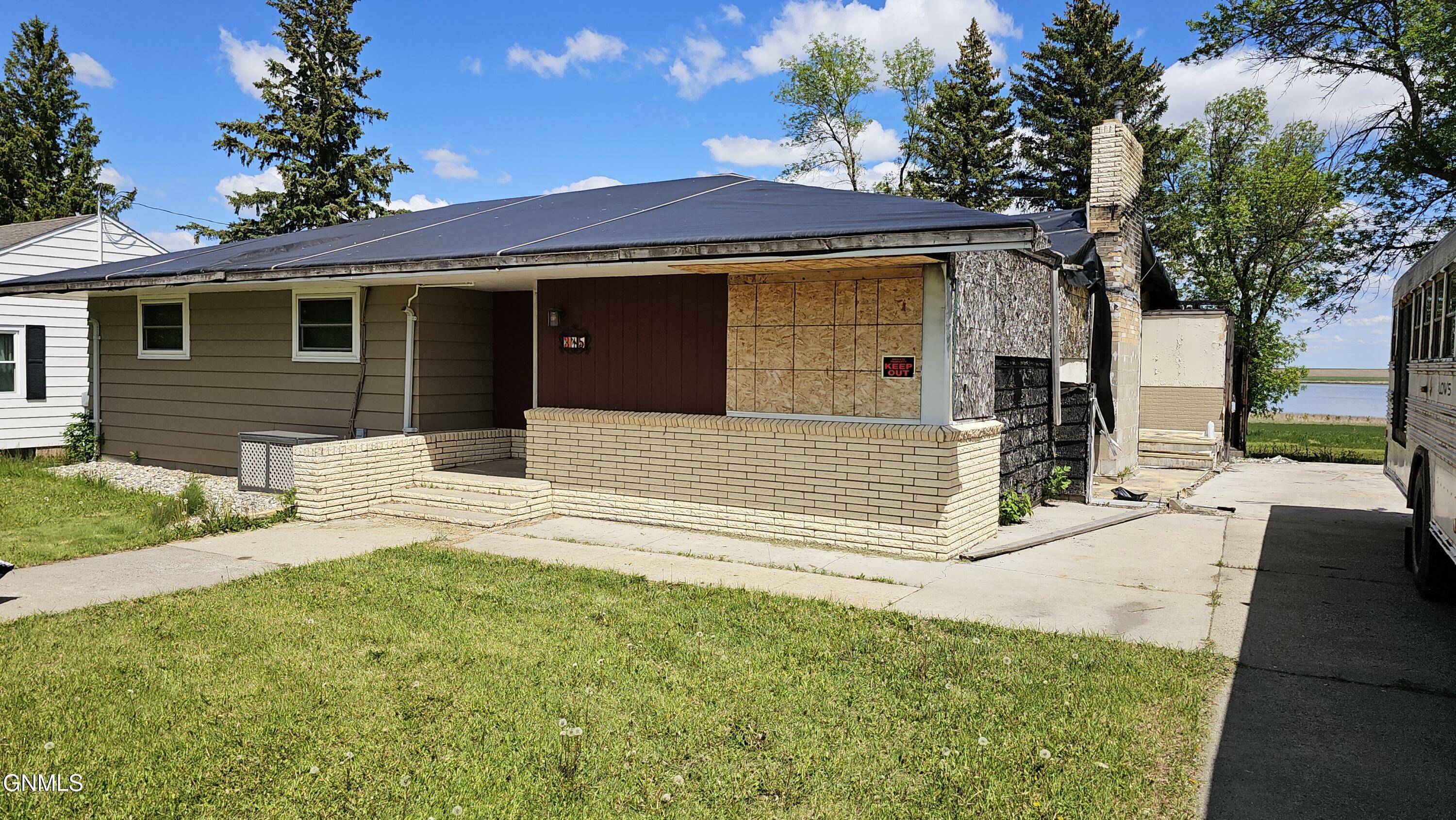 Property Photo: 315 2nd Avenue SE ND 58413