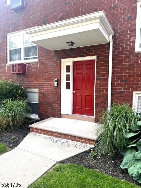 Property Photo:  476 Joralemon St Apt F3  NJ 07109 